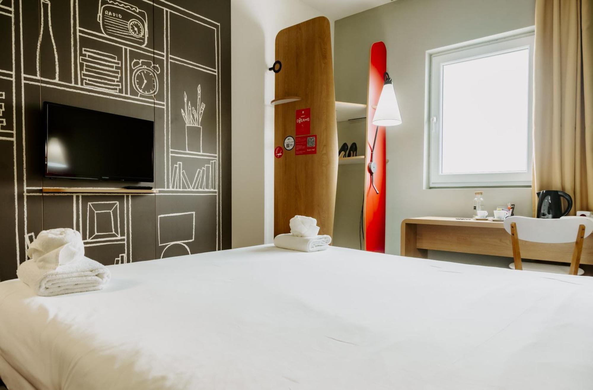 Ibis Sofia Airport Hotel Eksteriør billede